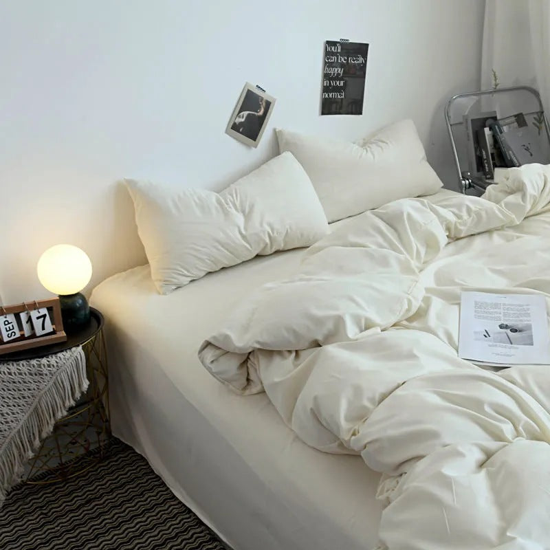 Stylish bedding set with striking design