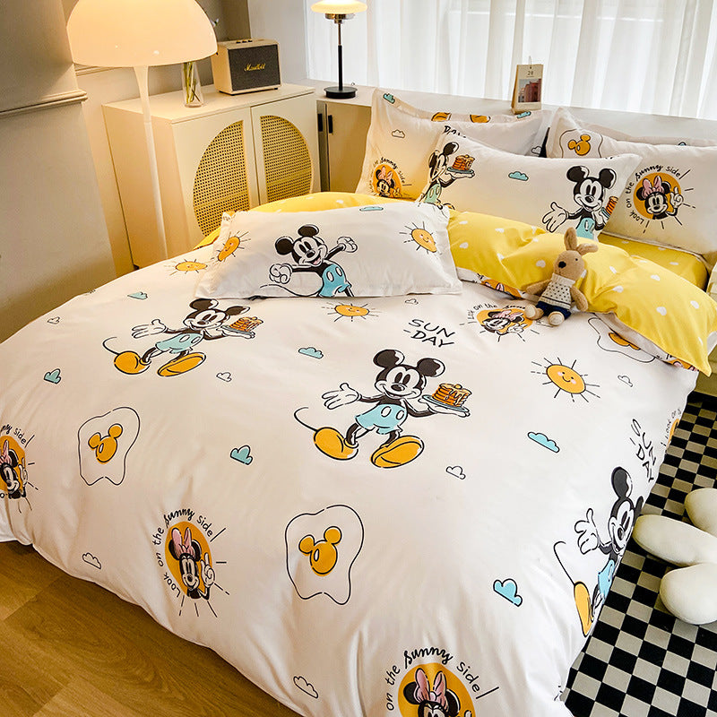 Hypoallergenic playful bedding