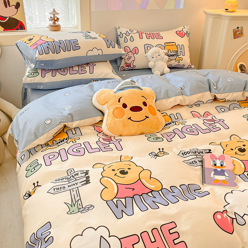 Playful double bedding set with toy designs